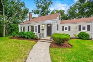 110 Ausdale Rd, Cranston, RI 02910 - Photo 1