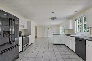 46 Victory Hwy, West Greenwich, RI 02817 - Photo 3