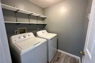 2709 Pinewood Dr, Smithfield, RI 02917 - Photo 23