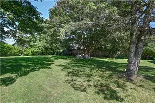 222 Peckham Ave, Middletown, RI 02842 - Photo 25