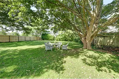 222 Peckham Avenue, Middletown, RI 02842 - Photo 7
