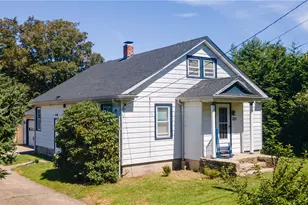222 Peckham Ave, Middletown, RI 02842 - Photo 1