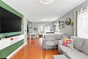 353 Smithfield Ave, Pawtucket, RI 02860 - Photo 5
