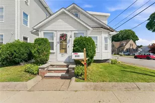 353 Smithfield Ave, Pawtucket, RI 02860 - Photo 1