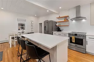 31 Slocum St, Newport, RI 02840 - Photo 3