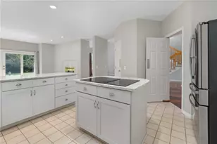 110 Osprey Dr, East Greenwich, RI 02818 - Photo 11