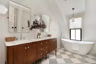 251 Slater Ave, Providence, RI 02906 - Photo 33