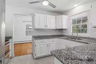 43 Franklin Rd, Scituate, RI 02825 - Photo 3
