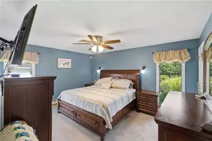 32 Red Cedar Ln, North Providence, RI 02904 - Photo 9
