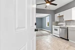 40 Sherwood St, Providence, RI 02908 - Photo 3