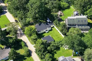 104 Pequot Dr, Charlestown, RI 02813 - Photo 9