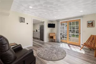 15 W Bluebird Ln, Cranston, RI 02921 - Photo 35