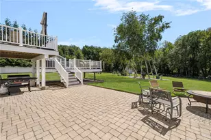 15 W Bluebird Ln, Cranston, RI 02921 - Photo 45