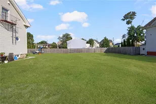 54 Balckburn Ave, Warwick, RI 02886 - Photo 27