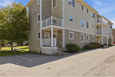 231 Maple Avenue #201, Newport, RI 02840 - Photo 1