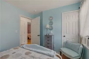 231 Maple Ave, Newport, RI 02840 - Photo 17