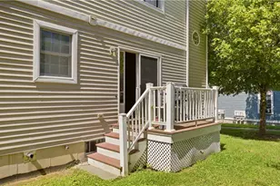 231 Maple Ave, Newport, RI 02840 - Photo 17