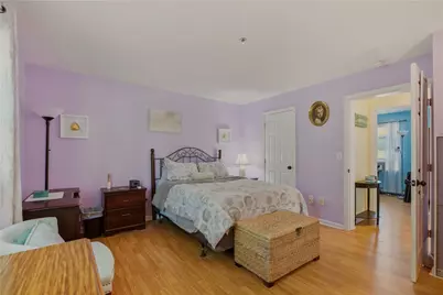 231 Maple Avenue #201, Newport, RI 02840 - Photo 11