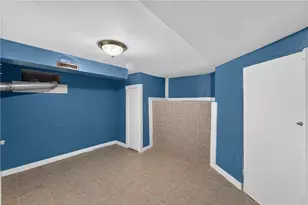 33 Pekin St, Providence, RI 02908 - Photo 19
