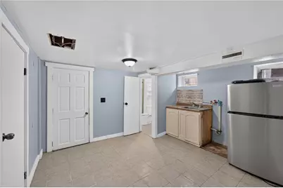 33 Pekin Street, Providence, RI 02908 - Photo 15