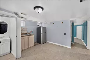 33 Pekin St, Providence, RI 02908 - Photo 15