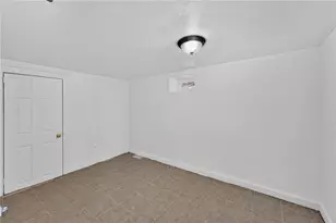 33 Pekin St, Providence, RI 02908 - Photo 17