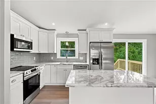30 Verdant Dr, Cranston, RI 02920 - Photo 1
