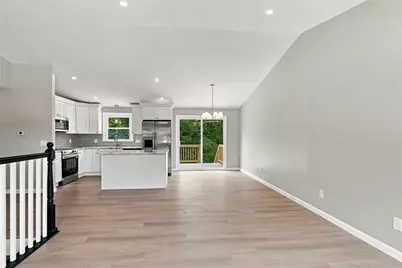 30 Verdant Drive, Cranston, RI 02920 - Photo 5