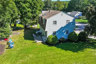 14 Sutton St, Smithfield, RI 02828 - Photo 3