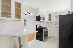 11 North Ave, Providence, RI 02906 - Photo 7