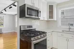11 North Ave, Providence, RI 02906 - Photo 9
