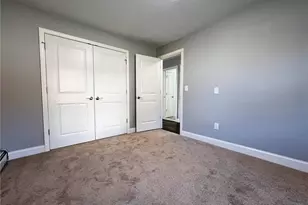 927 Elm St, Woonsocket, RI 02895 - Photo 9