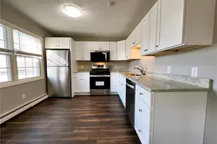 927 Elm St, Woonsocket, RI 02895 - Photo 3