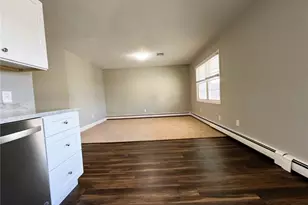 927 Elm St, Woonsocket, RI 02895 - Photo 5