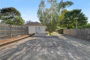 137 Kingstown Rd, Narragansett, RI 02882 - Photo 13