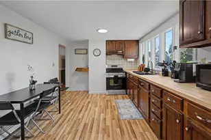 137 Kingstown Rd, Narragansett, RI 02882 - Photo 5
