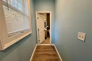 457 Douglas Ave, Providence, RI 02908 - Photo 17