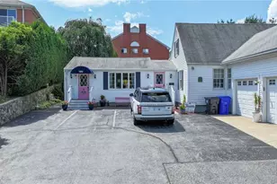 1682 Douglas Ave, North Providence, RI 02904 - Photo 3