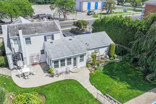 1682 Douglas Ave, North Providence, RI 02904 - Photo 5