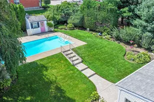 1682 Douglas Ave, North Providence, RI 02904 - Photo 9
