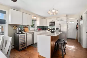 18 Pine St, North Providence, RI 02911 - Photo 7
