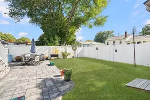 18 Pine St, North Providence, RI 02911 - Photo 5
