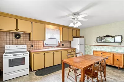 219 Grosvenor Avenue, North Providence, RI 02904 - Photo 23