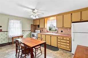219 Grosvenor Ave, North Providence, RI 02904 - Photo 19