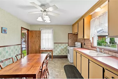 219 Grosvenor Avenue, North Providence, RI 02904 - Photo 21