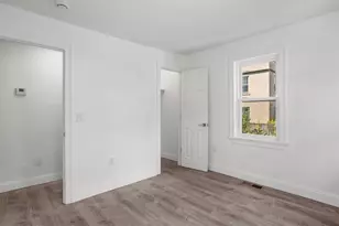 149 Burnside St, Providence, RI 02905 - Photo 17