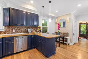 126 Second St, Newport, RI 02840 - Photo 9