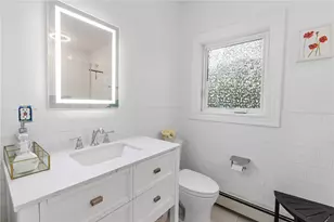 126 Second St, Newport, RI 02840 - Photo 19