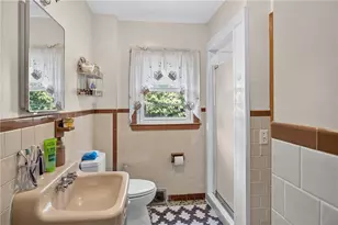 130 Thurston St, East Providence, RI 02915 - Photo 37