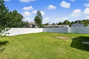 26 Bowden Ave, Barrington, RI 02806 - Photo 27